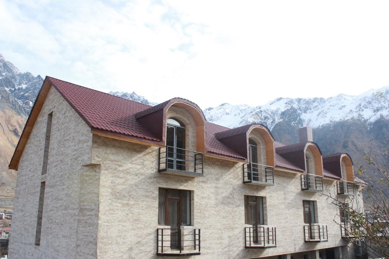 Hotel Gergeti Kazbegi Exteriör bild